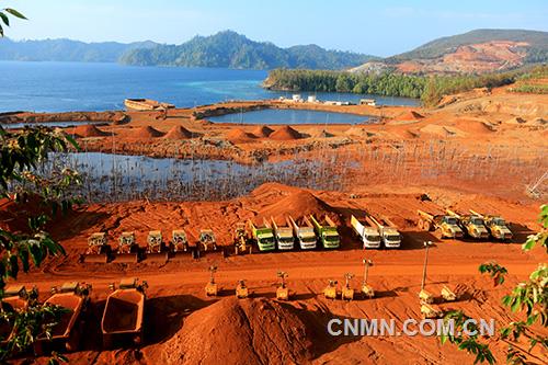 陳輝是一名工程測量師，2016年11月到印度尼西亞奧比島，擔起印尼金川紅土鎳礦項目的測量任務(wù)。該項目是“一帶一路”國際產(chǎn)能合作重點項目，也是陳輝所屬單位金川集團在印尼的首個項目。